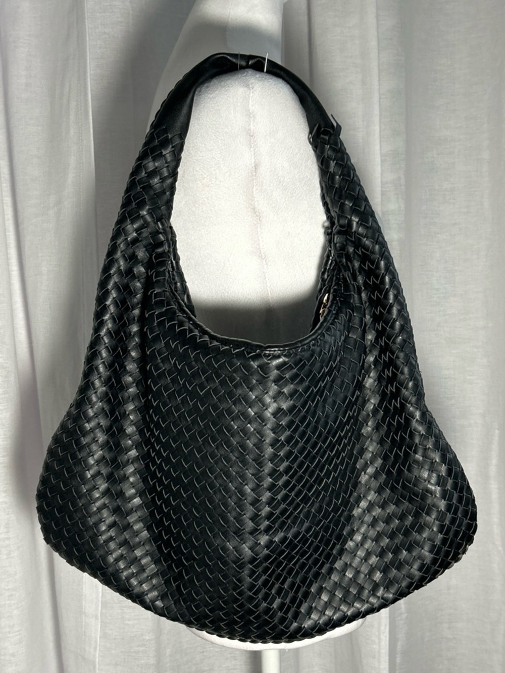 Urban Expressions | Victoria | Black Woven | Vegan Leather | Slouchy Hobo Bag